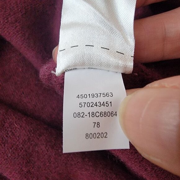 Chico's Black Label 100 % Cashmere Asymmetrical Sweater NWT. Size 0. - Picture 9 of 11